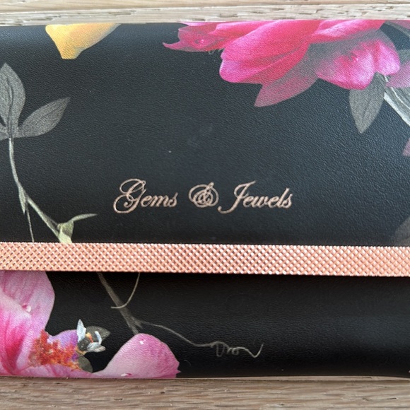 Ted Baker London Citrus Bloom Travel Jewelry Roll Holder - Picture 2 of 10